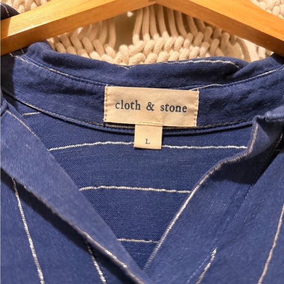 Cloth & Stone Shimmery Silver Line Navy Striped Sarea Button High Low Hem Shirt - Picture 2 of 3